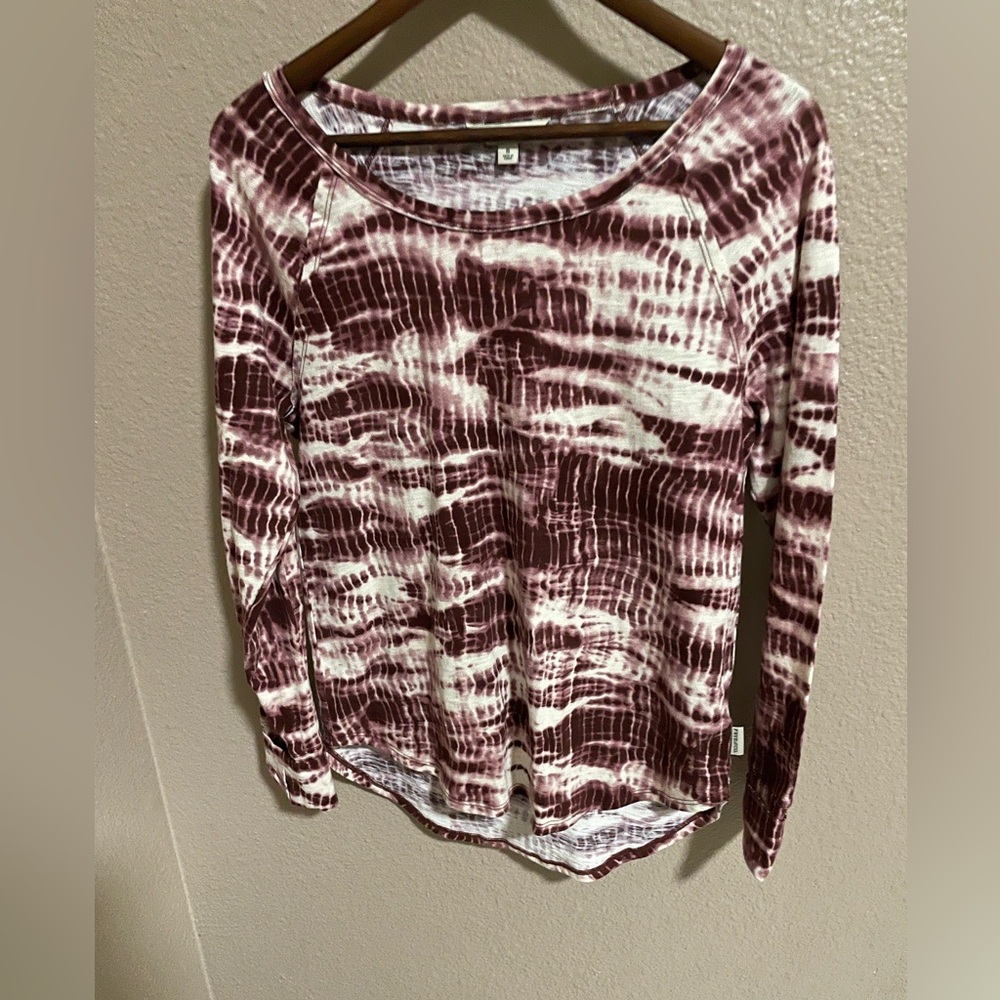 FRYE AND CO. Burgundy and White Cotton Tie-Dye Long Sleeve Tee